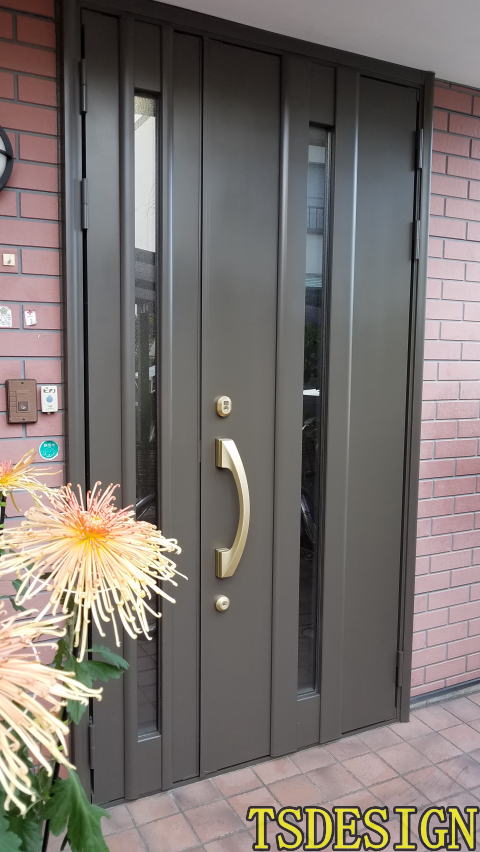 アルミ製玄関ドア塗装例33-03ドア塗装