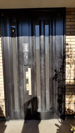 アルミ製玄関ドア塗装例34-01ドア塗装