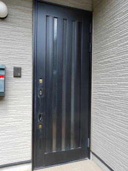 アルミ製玄関ドア塗装例37-01ドア塗装