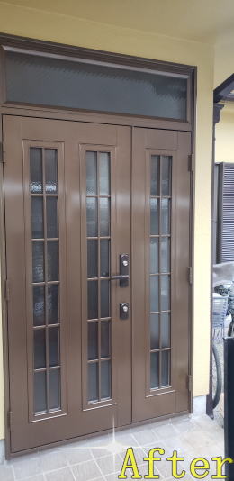 アルミ製玄関ドア塗装例44-02ドア塗装