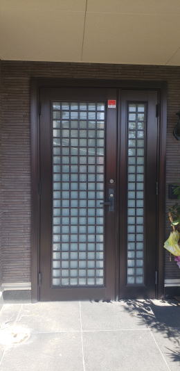 アルミ製玄関ドア塗装例45-01ドア塗装