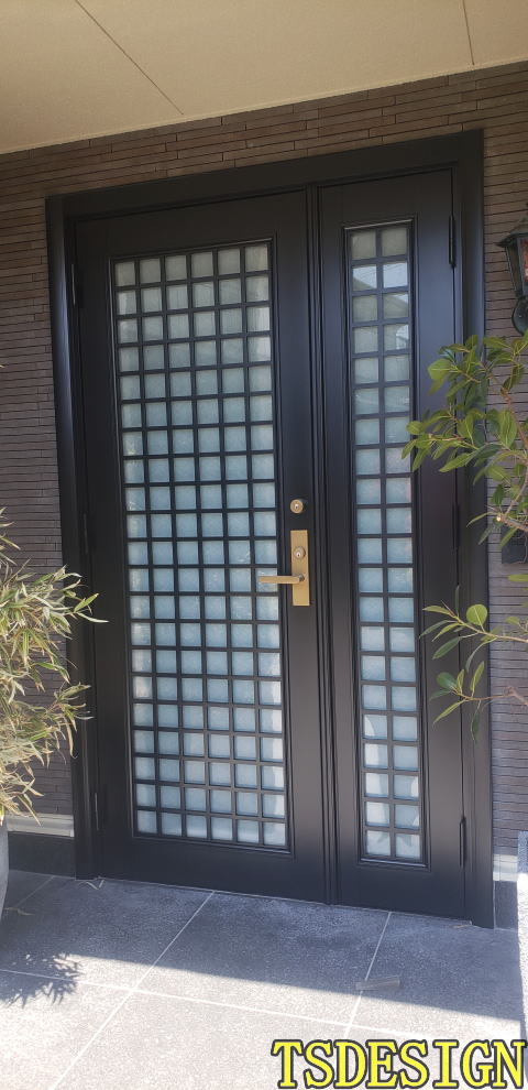 アルミ製玄関ドア塗装例45-05ドア塗装