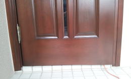 玄関ドア修理　塗装例47
