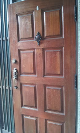 塗装例51-3　木製玄関ドア塗装修理
