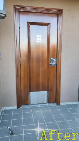 輸入玄関ドア塗装356-02