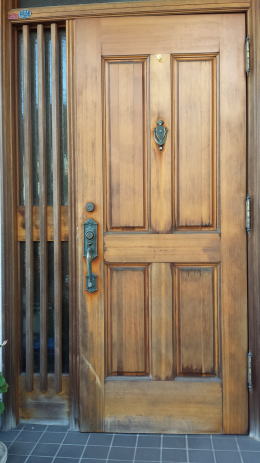 横浜市港南区港南台で玄関ドア塗装修理117-05