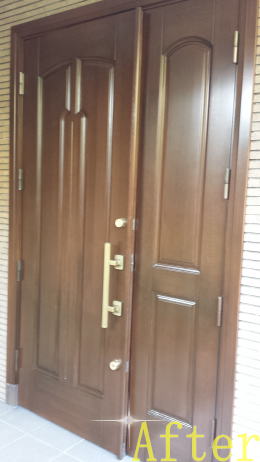 横浜市木製玄関ドアの塗装例170-5