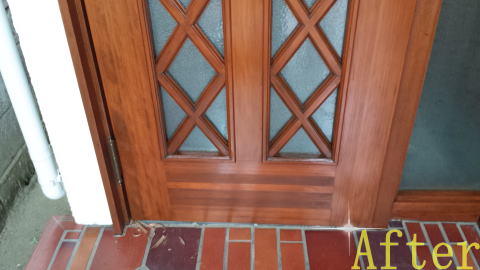 木製玄関ドアの塗装例横浜市174-7