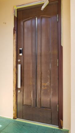 ヤマハ玄関ドア塗装　268-01