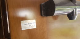 アイカ木製玄関ドア塗装例　小田原市S様邸415-04
