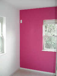 ドライウォールによる内装壁塗装　色分け塗装見本ピンク