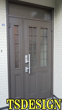 アルミ製玄関ドアオータムブラウン色塗装　24-02