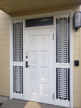 トステム玄関ドア塗装例46-01ドア塗装