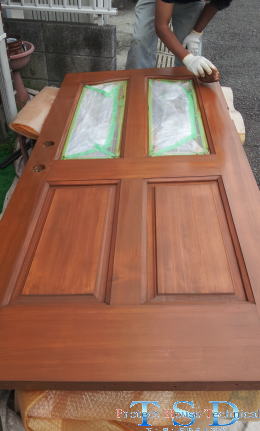 塗装例52-9　木製玄関ドア塗装修理