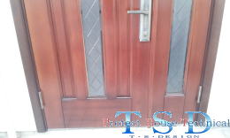 木製玄関ドア塗装修理　塗装例54-6