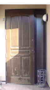 玄関ドア家具仕上げによる塗り替え塗装　塗装前