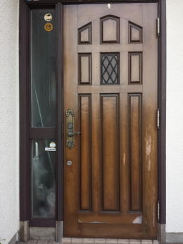 玄関ドア　塗装　横浜市戸塚区　97-1