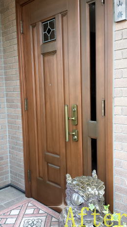横浜市木製玄関ドアの塗装例169-2