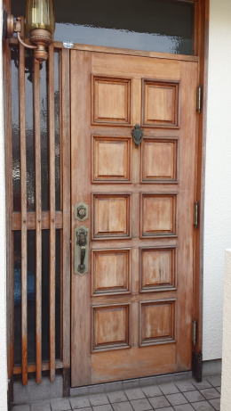 横浜市木製玄関ドアの塗装例171-1
