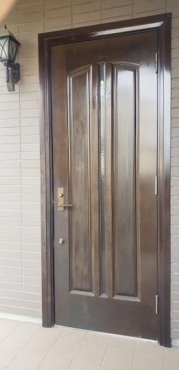 木製玄関ドア塗装例　横浜市青葉区O様邸411-01