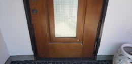 ヤマハ木製玄関ドア塗装例　横浜市栄区413-03