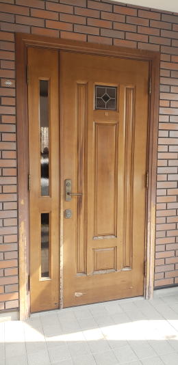 アイカ木製玄関ドア塗装例　小田原市S様邸415-01