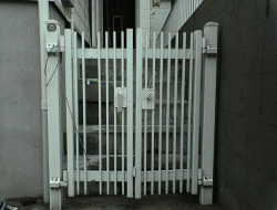 アルミフェンス修理取り替え 木製